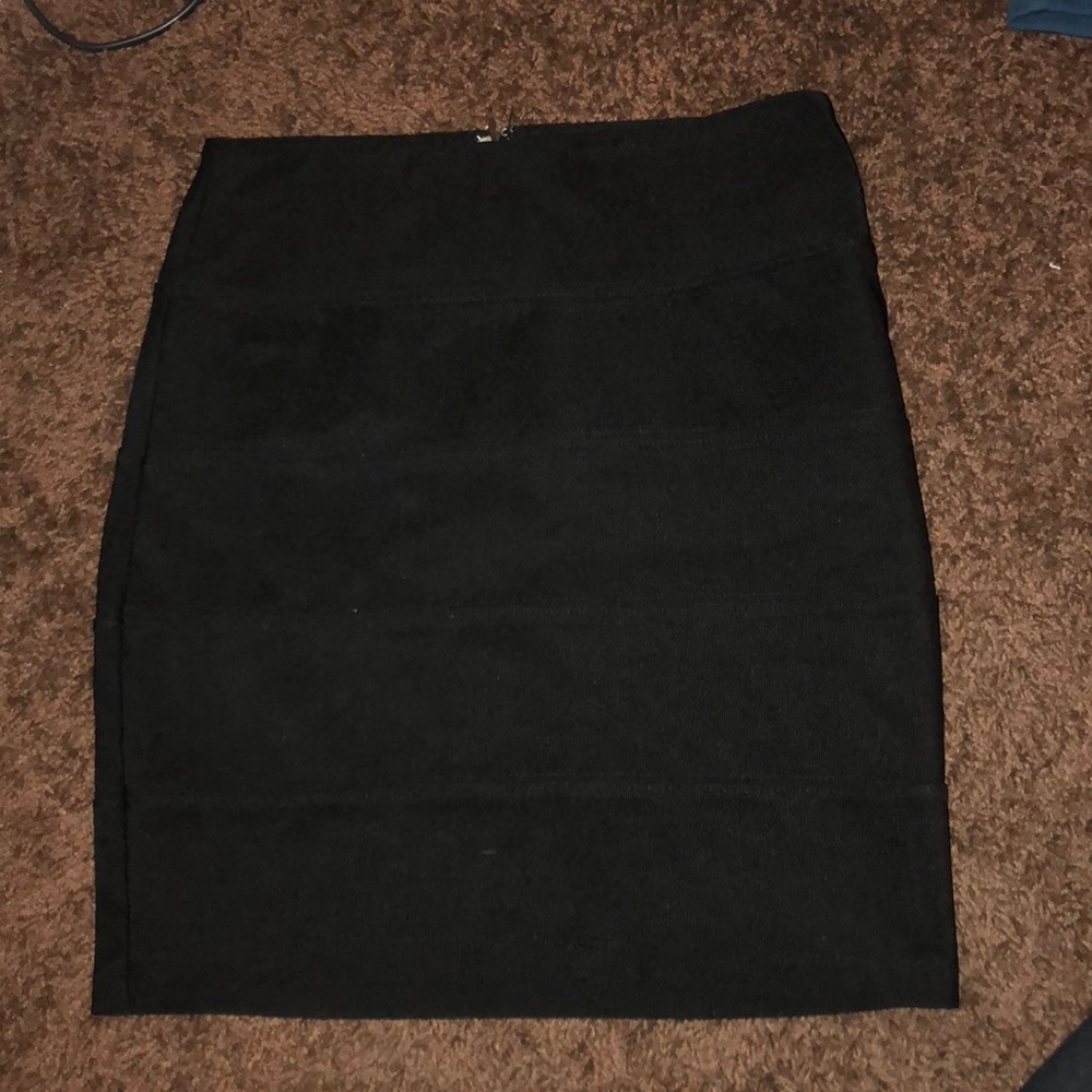 Forever 21 black pencil skirt